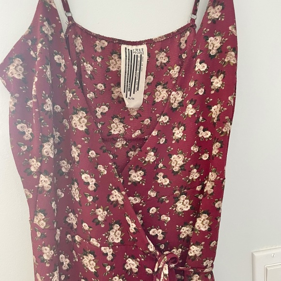 FREE PEOPLE DRESS SIZE MEDIUM NEW - Picture 2 of 6